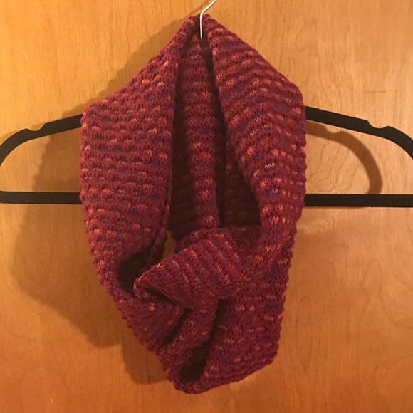 Infinity Scarf - Picture 1 of 4